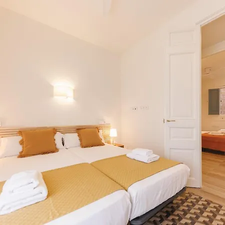 Bravissimo Ciutadans Penthouse, 3-bedroom * Girona