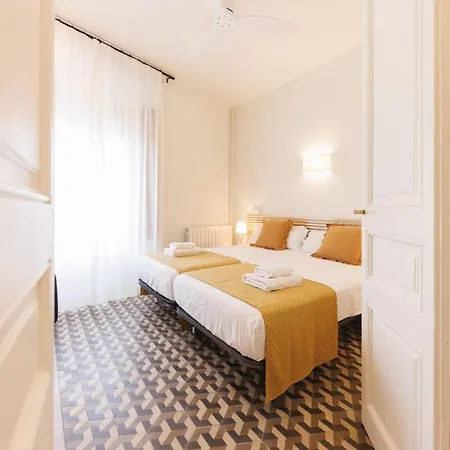 Bravissimo Ciutadans Penthouse, 3-bedroom * Girona