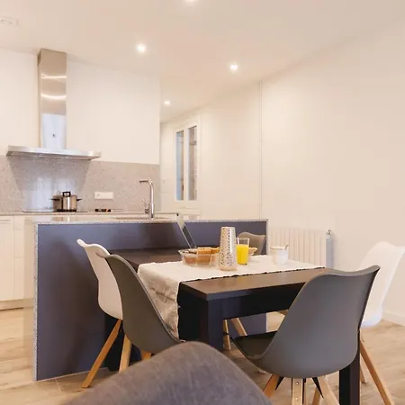 Bravissimo Ciutadans Penthouse, 3-bedroom * Girona