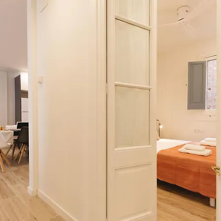 Bravissimo Ciutadans Penthouse, 3-bedroom * Girona