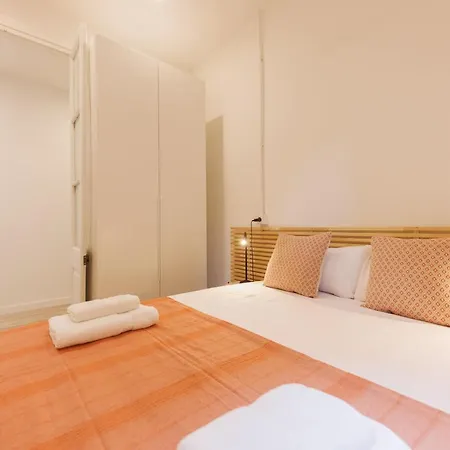 Bravissimo Ciutadans Penthouse, 3-bedroom Apartament Girona